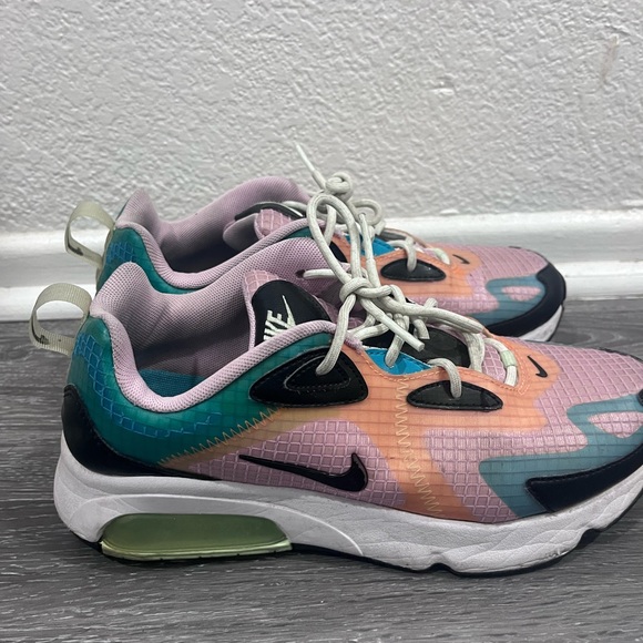 Multicolor Nike Sneakers - Picture 3 of 5